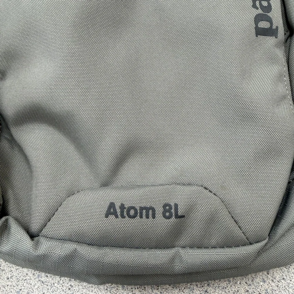 Patagonia Atom Sling 8L Bag Grey One Shoulder Backpack Hiking Travel 48262